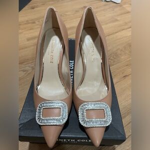 Kenneth Cole Jewel Tan pump